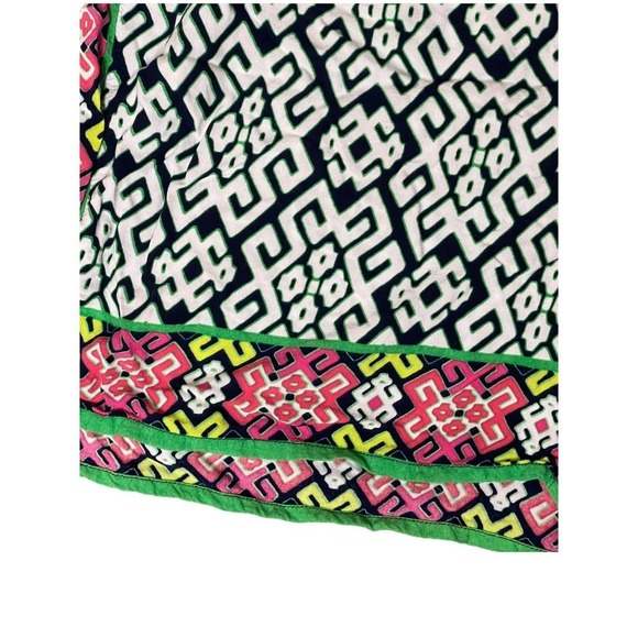 Crown & Ivy Women's Lightweight Size Medium Pull-on Bright Geo Print Shorts - Picture 4 of 5